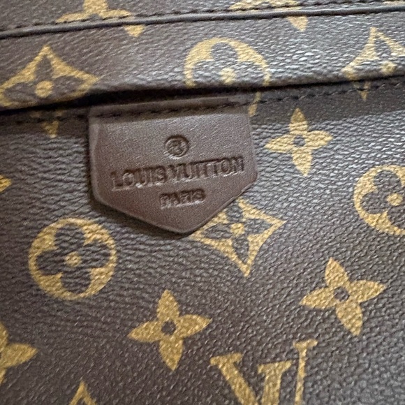 Designer inspired women’s backpack from NYC - Picture 7 of 8